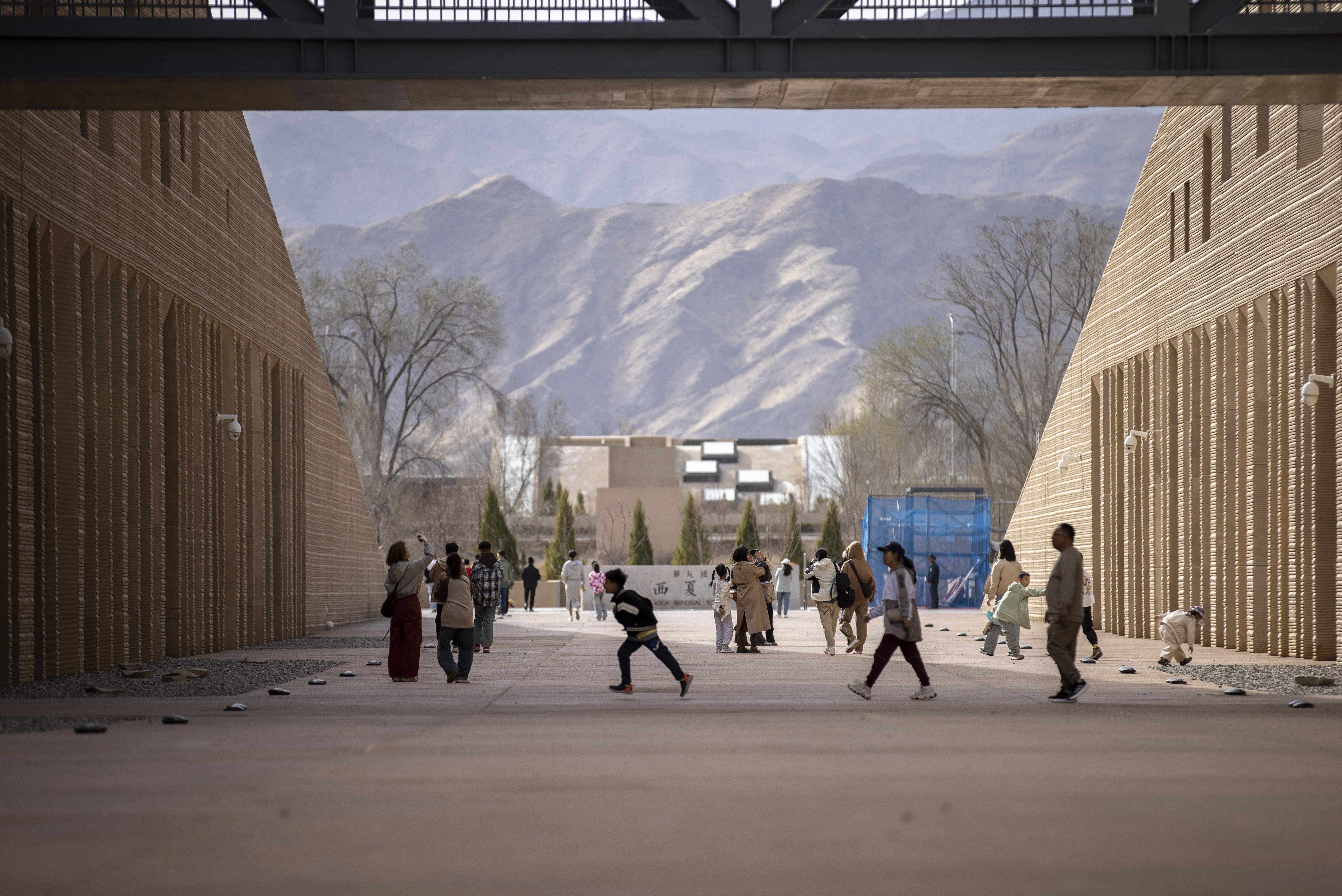 皇冠官网
_新华鲜报|第60项皇冠官网
!“西夏陵”列入《世界遗产名录》