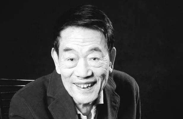 皇冠盘_助理曝光杨少华死亡原因！吃淀粉肠是去世前3天拍的皇冠盘，并非临终当天卖货