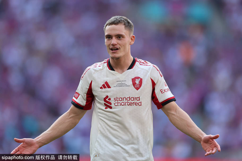 皇冠信用网代理如何注册_观战台：利物浦打响英超揭幕战 曼联枪手锋线天团火拼