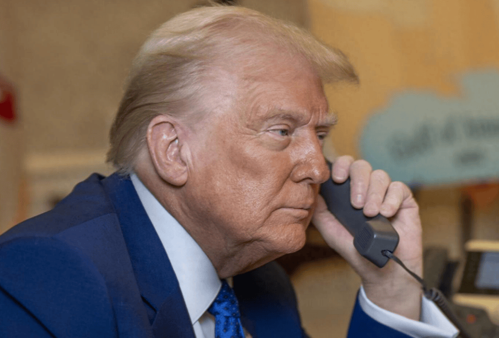 皇冠信用盘押金多少_特朗普心里明白皇冠信用盘押金多少，日本想跟中美平起平坐，他绝不能让高市蹬鼻子上脸