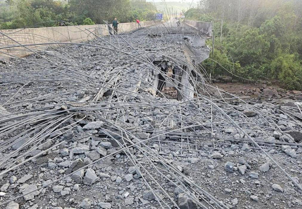 皇冠信用网登3代理
_炸大桥皇冠信用网登3代理
,炸赌场,F-16突防红旗12,泰国拒绝停火,跟特朗普唱反调