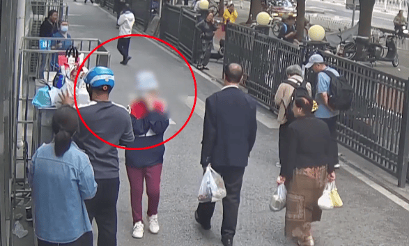 皇冠信用网平台
_“要逮我吗?太尴尬了……”女子自称曾就职外企皇冠信用网平台
,积蓄丰厚,却干出这事