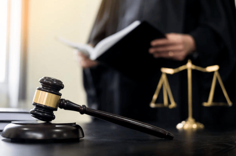 皇冠mos022
_女子醉酒后见前男友和闺蜜同在厕所难以接受皇冠mos022
,坠楼致截瘫起诉多方索赔 判了