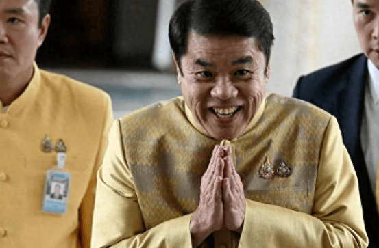 体育皇冠信用网站_72小时不到体育皇冠信用网站，泰国代总理火速下台！洪玛奈一句话，直戳泰国心窝