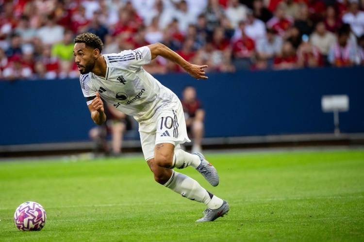 皇冠信用出租_曼晚评分：库尼亚7分莱昂6分 卡塞米罗5分 马兹拉维&amp;希顿8分