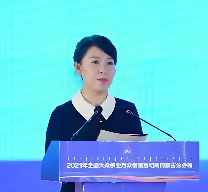 皇冠信用网开户_“换装主席”王莉霞的堕落：从光鲜人设到腐败深渊